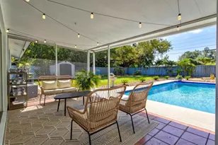 2650 Davis Blvd, Sarasota, FL 34237 - Photo 39