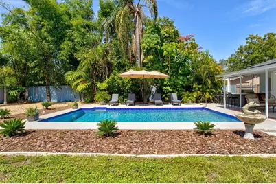 2650 Davis Boulevard, Sarasota, FL 34237 - Photo 51