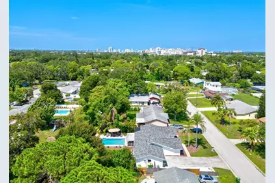 2650 Davis Boulevard, Sarasota, FL 34237 - Photo 59