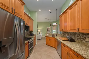 4004 65th Pl E, Sarasota, FL 34243 - Photo 21
