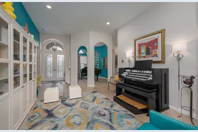4004 65th Place E, Sarasota, FL 34243 - Photo 9