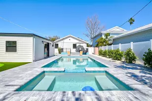 2226 Arlington St, Sarasota, FL 34239 - Photo 3