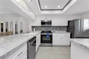 12274 SW Egret Cir, Lake Suzy, FL 34269 - Photo 7