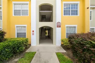 5500 Bentgrass Dr, Sarasota, FL 34235 - Photo 3