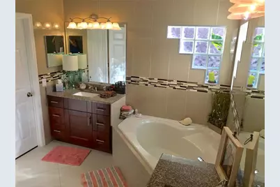 6273 Donnington Court, Sarasota, FL 34238 - Photo 9