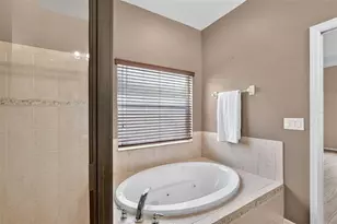 319 19th St NW, Ruskin, FL 33570 - Photo 31