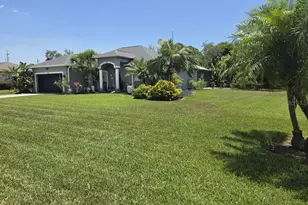 1604 21st Ave W, Palmetto, FL 34221 - Photo 3
