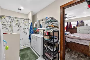 806 35th St W, Bradenton, FL 34205 - Photo 19