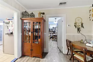 806 35th St W, Bradenton, FL 34205 - Photo 5
