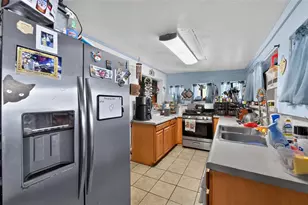 806 35th St W, Bradenton, FL 34205 - Photo 7