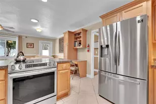 5210 36th Ave Cir W, Bradenton, FL 34209 - Photo 15