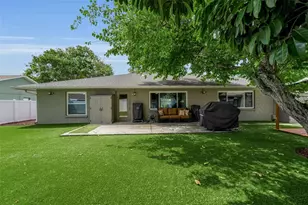 5210 36th Ave Cir W, Bradenton, FL 34209 - Photo 5