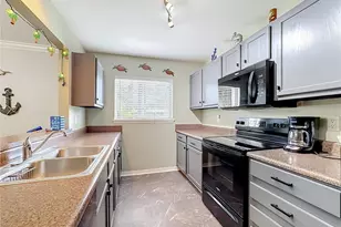 1935 Toucan Way, Sarasota, FL 34232 - Photo 7