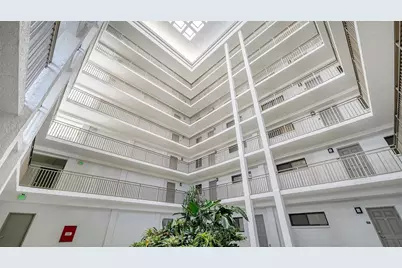 1100 Benjamin Franklin Drive #204, Sarasota, FL 34236 - Photo 9