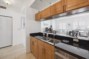 1064 N Tamiami Trl, Sarasota, FL 34236 - Photo 15