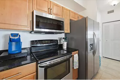 1064 N Tamiami Trail #1206, Sarasota, FL 34236 - Photo 9
