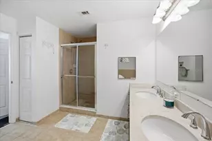 1064 N Tamiami Trl, Sarasota, FL 34236 - Photo 23