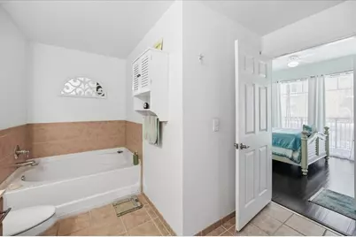 1064 N Tamiami Trail #1206, Sarasota, FL 34236 - Photo 19