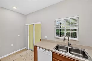 12928 Tigers Eye Dr, Venice, FL 34292 - Photo 13