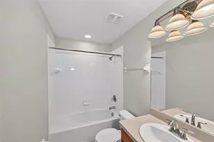 12928 Tigers Eye Dr, Venice, FL 34292 - Photo 23