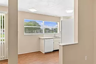 208 62nd St W, Bradenton, FL 34209 - Photo 7