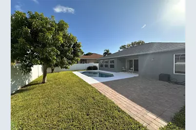 5010 44th Street W, Bradenton, FL 34210 - Photo 5