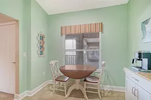 9630 Club S Cir, Sarasota, FL 34238 - Photo 5