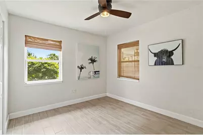 2924 Hillview Street, Sarasota, FL 34239 - Photo 19