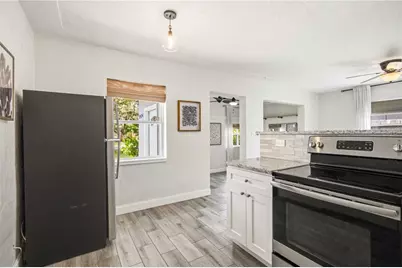 2924 Hillview Street, Sarasota, FL 34239 - Photo 11