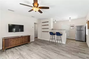 2924 Hillview St, Sarasota, FL 34239 - Photo 13