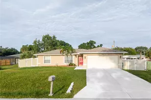 3147 Lobelia Rd, Venice, FL 34293 - Photo 3
