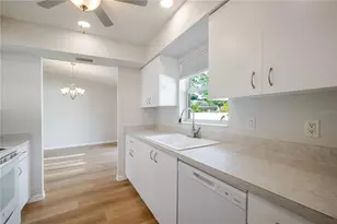 3147 Lobelia Rd, Venice, FL 34293 - Photo 11