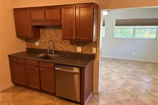 6024 48th Ave Dr E, Bradenton, FL 34203 - Photo 7