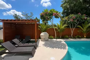 4460 Emerald Ridge Dr, Sarasota, FL 34233 - Photo 3