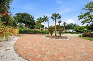 2151 Euclid Terrace, Sarasota, FL 34239 - Photo 3