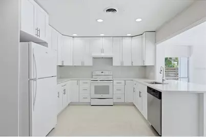 2151 Euclid Terrace, Sarasota, FL 34239 - Photo 5