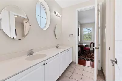 6539 37th Street E, Sarasota, FL 34243 - Photo 23