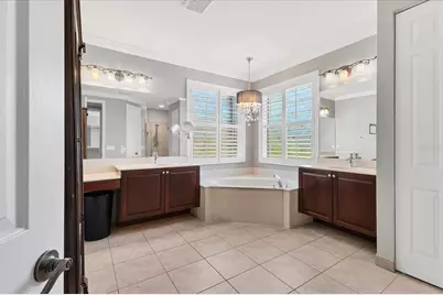 6539 37th Street E, Sarasota, FL 34243 - Photo 17