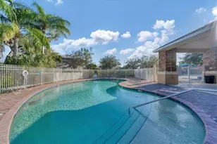 6539 37th St E, Sarasota, FL 34243 - Photo 35
