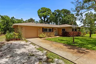 1225 63rd Ave S, Saint Petersburg, FL 33705 - Photo 5