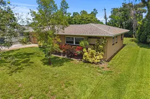 1225 63rd Ave S, Saint Petersburg, FL 33705 - Photo 3