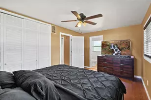 1225 63rd Ave S, Saint Petersburg, FL 33705 - Photo 25