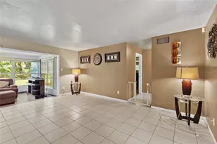 1225 63rd Ave S, Saint Petersburg, FL 33705 - Photo 9