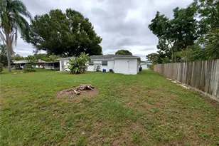3918 25th St W, Bradenton, FL 34205 - Photo 13