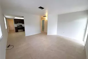 3918 25th St W, Bradenton, FL 34205 - Photo 3