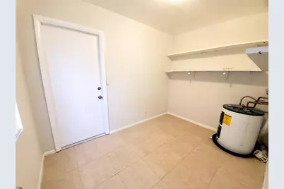 3918 25th Street W, Bradenton, FL 34205 - Photo 5