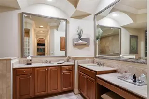 15403 Helmsdale Pl, Lakewood Ranch, FL 34202 - Photo 41