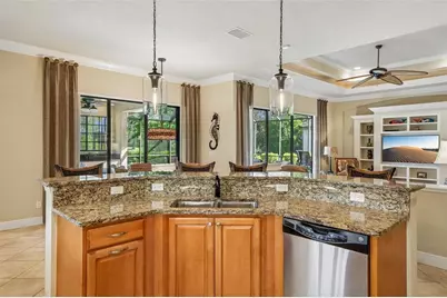 15403 Helmsdale Place, Lakewood Ranch, FL 34202 - Photo 19