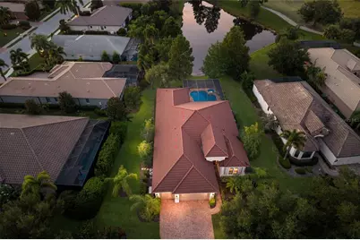 15403 Helmsdale Place, Lakewood Ranch, FL 34202 - Photo 45