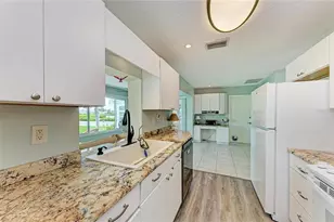 4006 Joyce Dr, Bradenton, FL 34208 - Photo 11